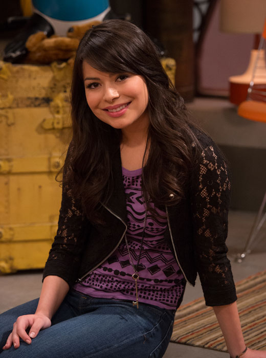 Miranda Cosgrove Icarly College 